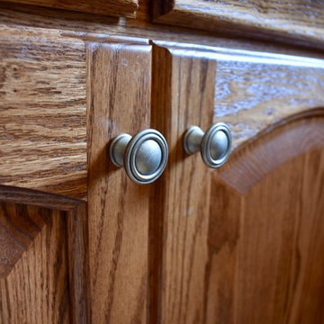 Oak & Quartz Kitchen