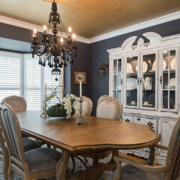 Traditional Dining room