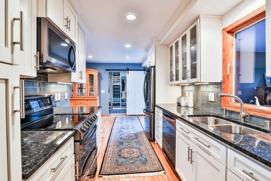 Inspiration for a kitchen remodel in Minneapolis