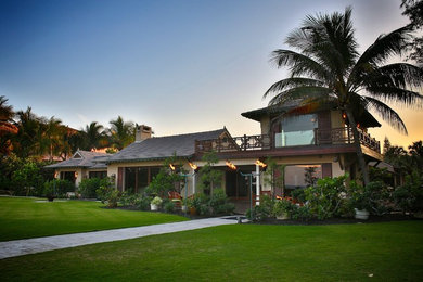 Home design photo in Miami