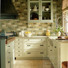 kitchen splash and cabinet
