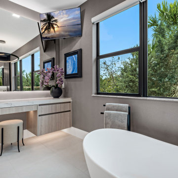 Boynton Beach Bachelor Pad