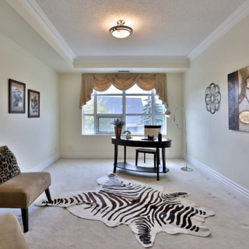Home Office-Spacious Condo