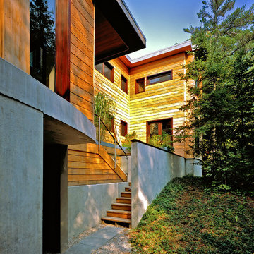 Symphonic House