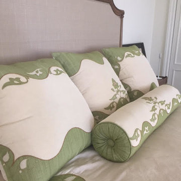 Tiburon Green Trim Bedding