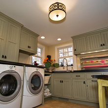 mudroom/laundry