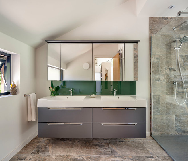 Contemporary Bathroom by Penton Architects