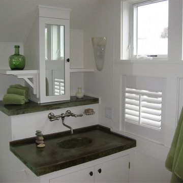 An Artitistic Chilmark Compound