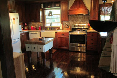 Example of a cottage kitchen design in Cleveland
