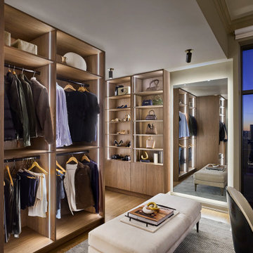 Hood Street, TX - Apartment Closet