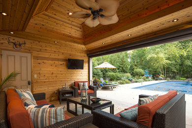Inspiration for a timeless patio remodel in Minneapolis