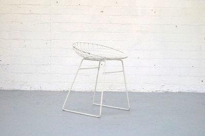 Mid-Century Deko-Hocker by User