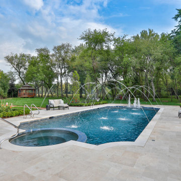 Barrington Hills, IL Scalloped Edge Pool with Round Hot Tub and Sunshelf