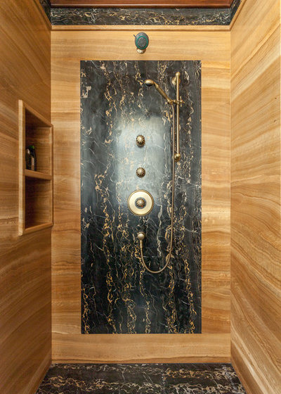 Классический Ванная комната by Z Design