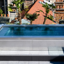 Ein Swimmingpool aus Edelstahl – über den Dächern von Reims