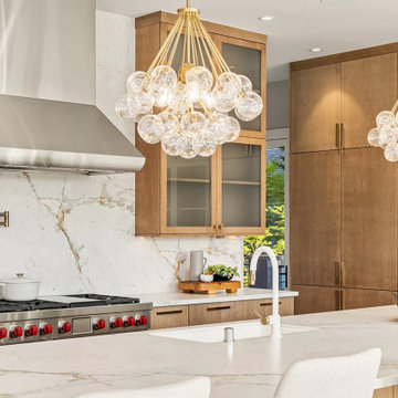 A Luxurious Open-Concept Kitchen