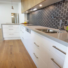 under cabinet lighting