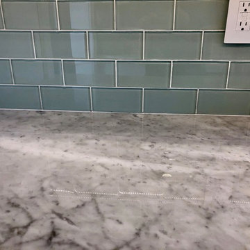Craftsman Style White Dura Supreme Inset Doors Arabe Scato Vento Marble