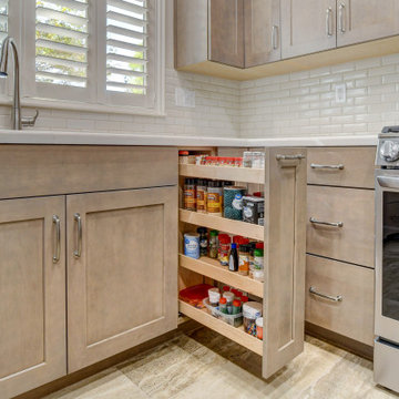 Stunning Transitional Kitchen in Sun City Summerlin