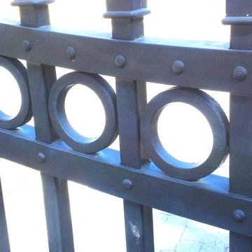 Driveway gates