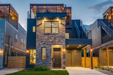 Urban exterior home photo in Austin