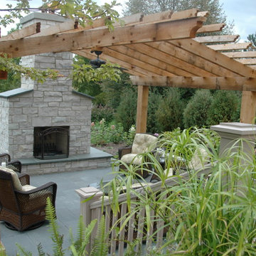 Lake In the Hills Backyard Entertainment Space