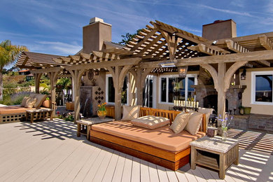 Design ideas for a contemporary patio in San Diego.