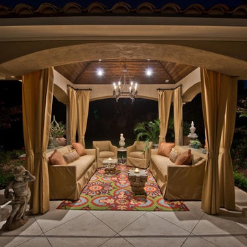 Traditional Elegance, Memorial
