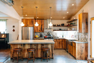 Example of a mountain style kitchen design in Kansas City