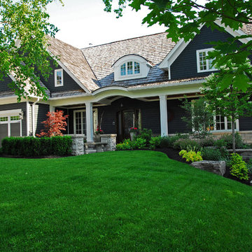 Cape Cod Frontyard