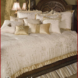 AICO Furniture - Bedding Set Westwood - AI-WESTWD-CRM - Bedroom Products