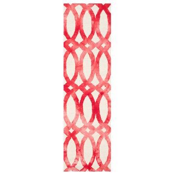 Safavieh Dip Dye Collection DDY675 Rug, Ivory/Red, 2'3"x6'