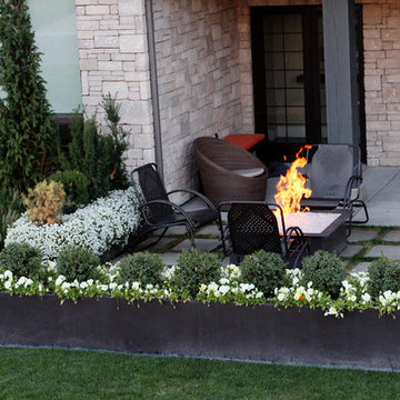 Outdoor Living For Front Yard