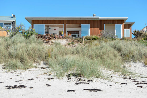 Beach Style  by Will Tatton Architecture
