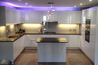 This is an example of a kitchen in Berkshire.