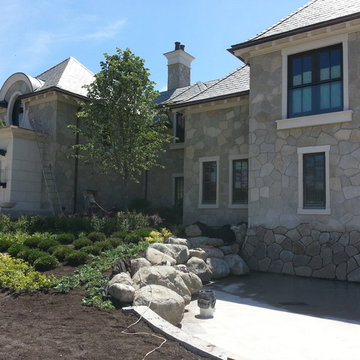 Fond Du Lac Limestone Facing with Crema Luna Limestone Trim
