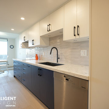 360 Bloor St E