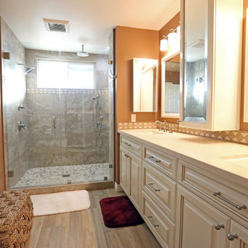 Southwestern style Bathroom