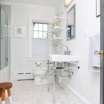 Whitefish Bay Hall Full Bathroom