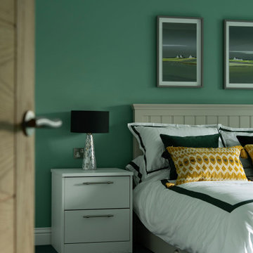White & Green Bedroom in Buckinghamshire