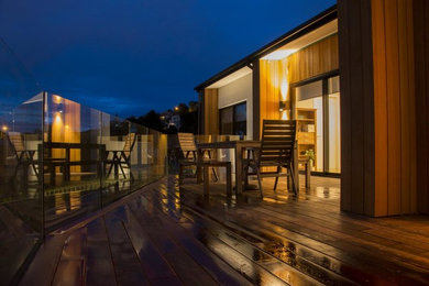 This is an example of a modern deck in Christchurch.