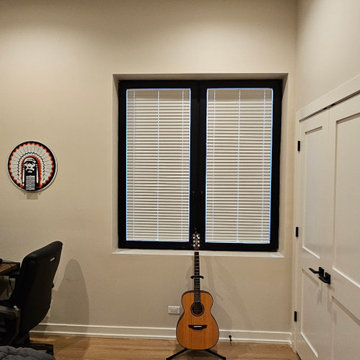 Blackout blinds for tilt and turn windows