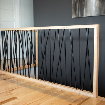 Unique wood and steel railing/ Rampe unique barreaux de fer