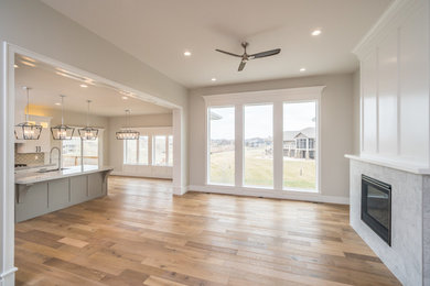 Example of a living room design in Other