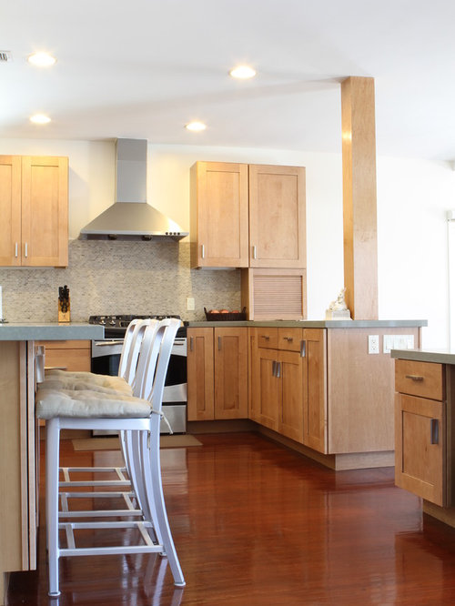 Natural Maple Shaker Cabinets | Houzz