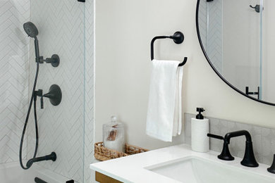Example of a bathroom design in Boston