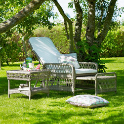 Georgia Garden - Ashley sunchair and Susy sidetable - Patio Furniture And Outdoor Furniture
