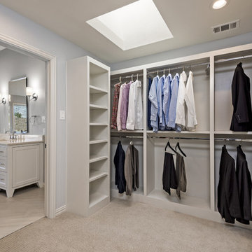 Clean Custom Closet