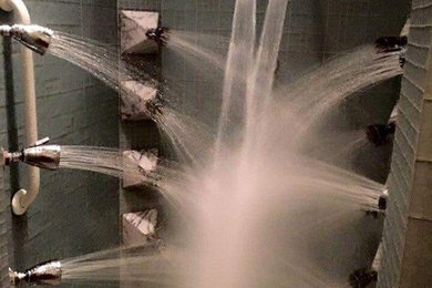 Minimalist bathroom photo in Austin
