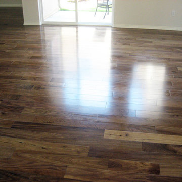 Walnut Natural Smooth Engineered Wood Floor
